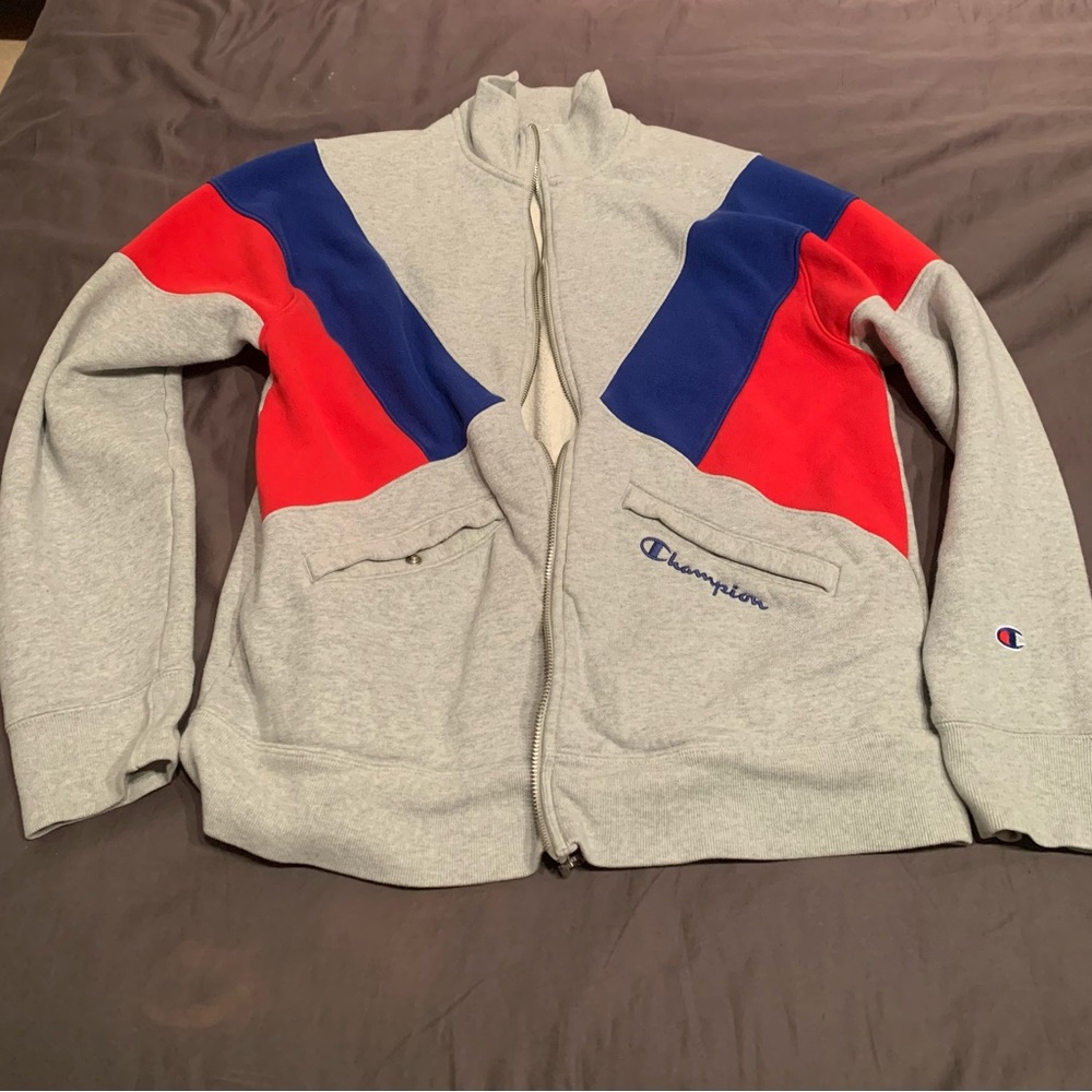Men’s Champion zip up sweater